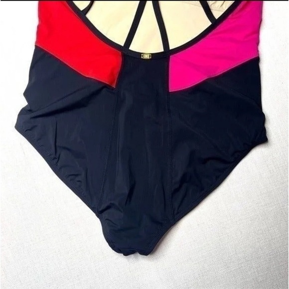 Miraclesuit Amoressa Colorblock One Piece Designer Swimsuit Pink Red Black 14 - Picture 10 of 12